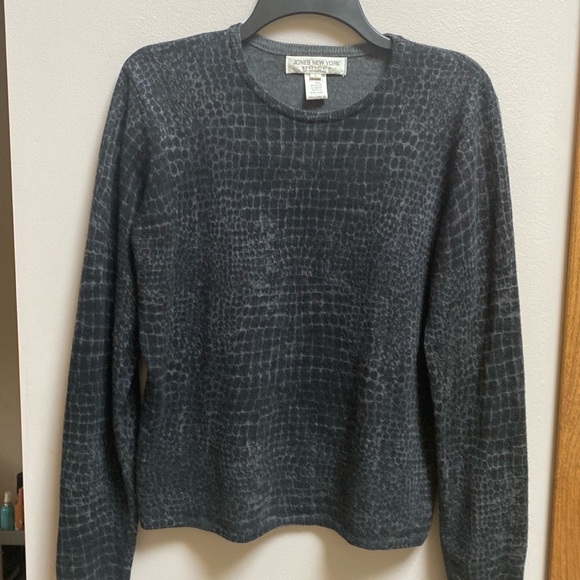 Jones New York Sweaters - Jones New York crew neck sweater